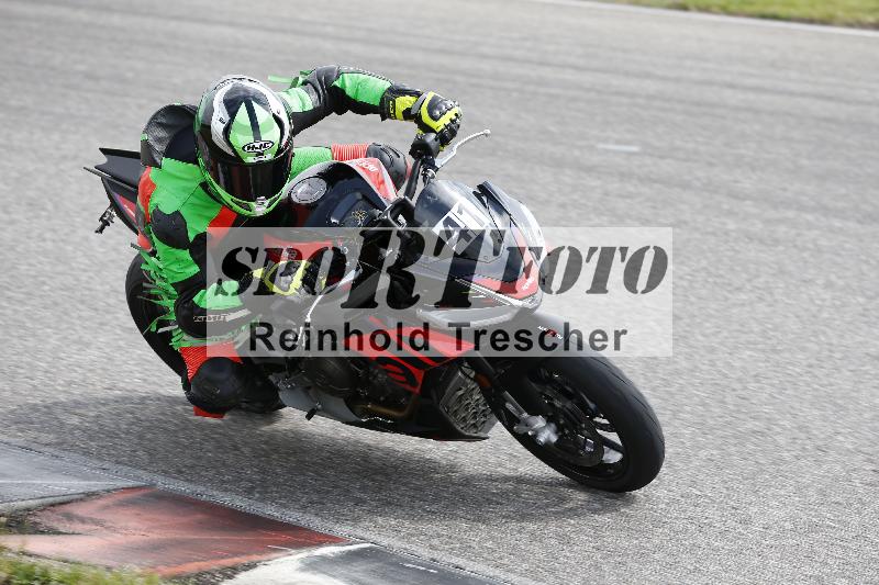 /Archiv-2025/10 23.04.2025 Cornu Master School ADR/gruen-vert/41